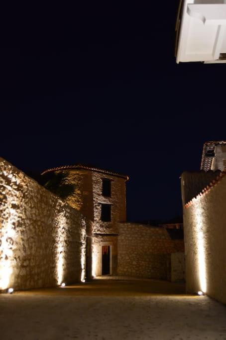 Tour Medievale Fortifiee Entierement Restaure Saint-Sever  Экстерьер фото
